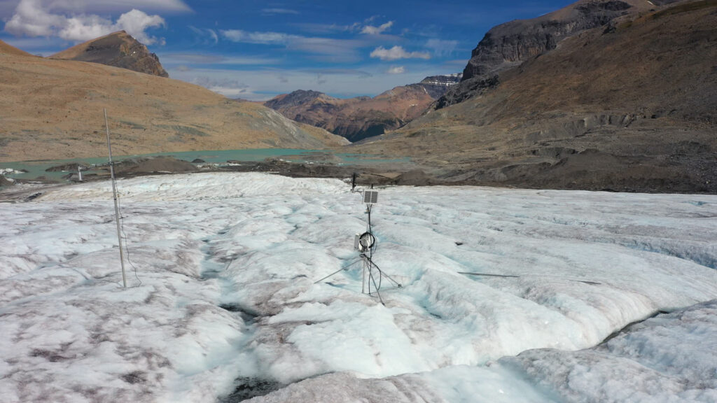 Weather instruments on a palliative dying glacier